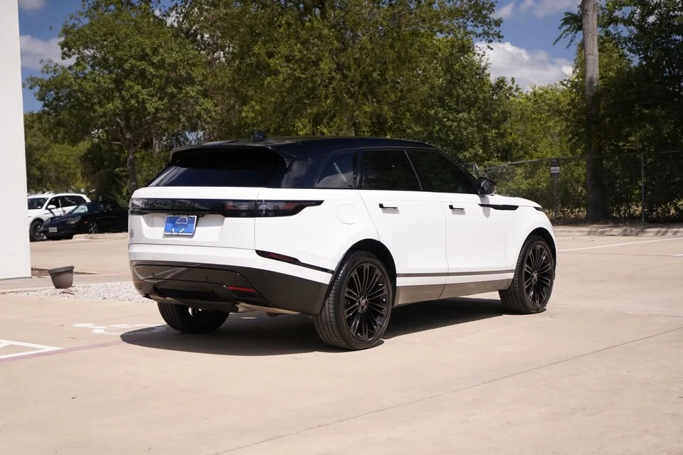 2025 Land Rover Range Rover Velar - Image 5 of 20
