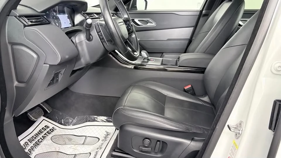 2025 Land Rover Range Rover Velar - Image 16 of 20