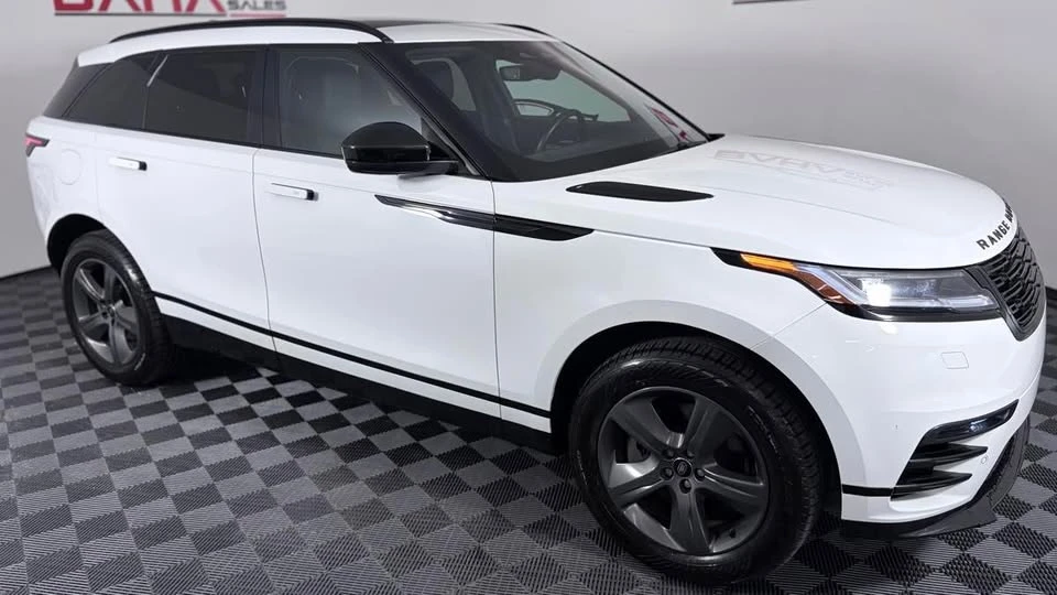 2025 Land Rover Range Rover Velar - Image 9 of 20