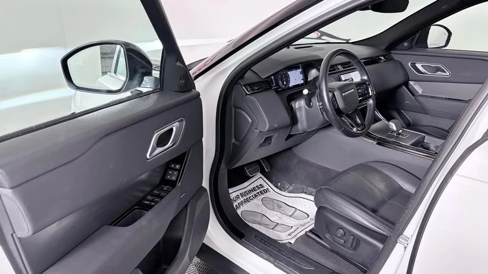 2025 Land Rover Range Rover Velar - Image 12 of 20