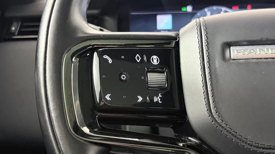 2025 Land Rover Range Rover Velar - Image 19 of 20
