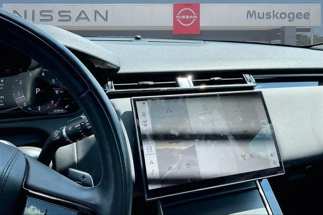 2025 Land Rover Range Rover Velar - Image 9 of 20