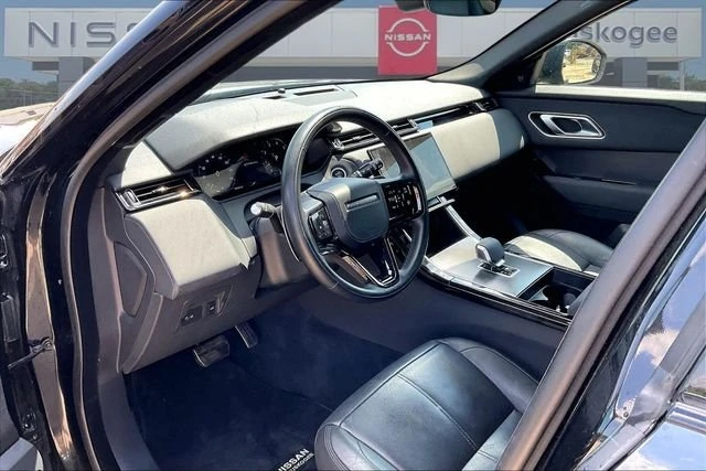 2025 Land Rover Range Rover Velar - Image 17 of 20
