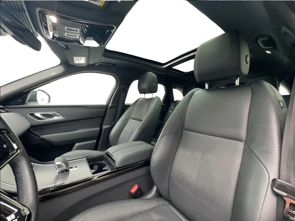 2025 Land Rover Range Rover Velar - Image 19 of 21