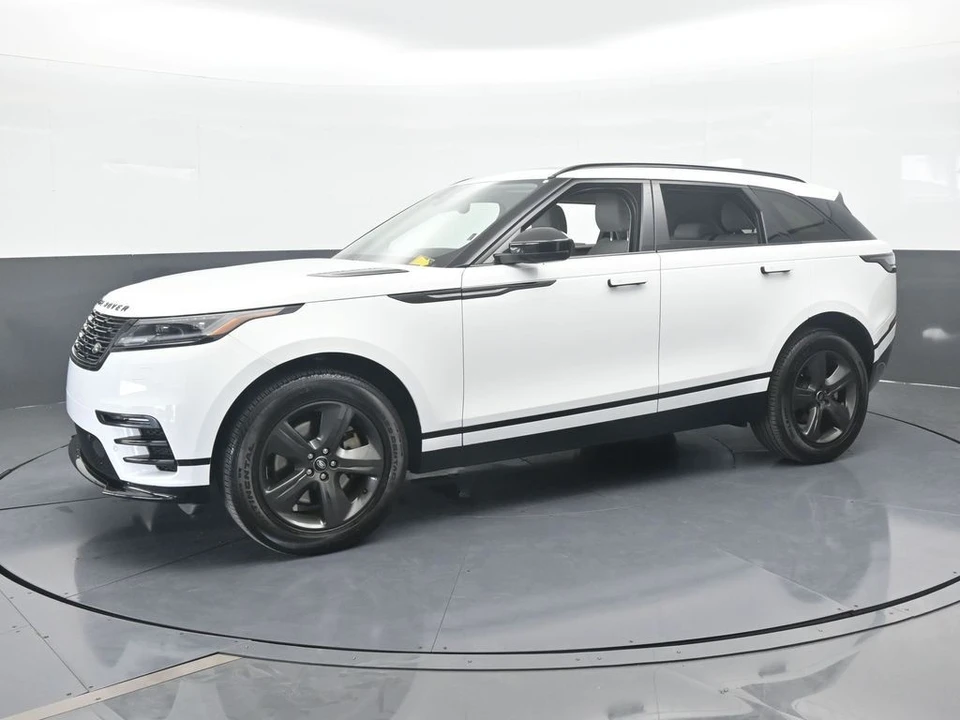 2025 Land Rover Range Rover Velar - Image 2 of 12