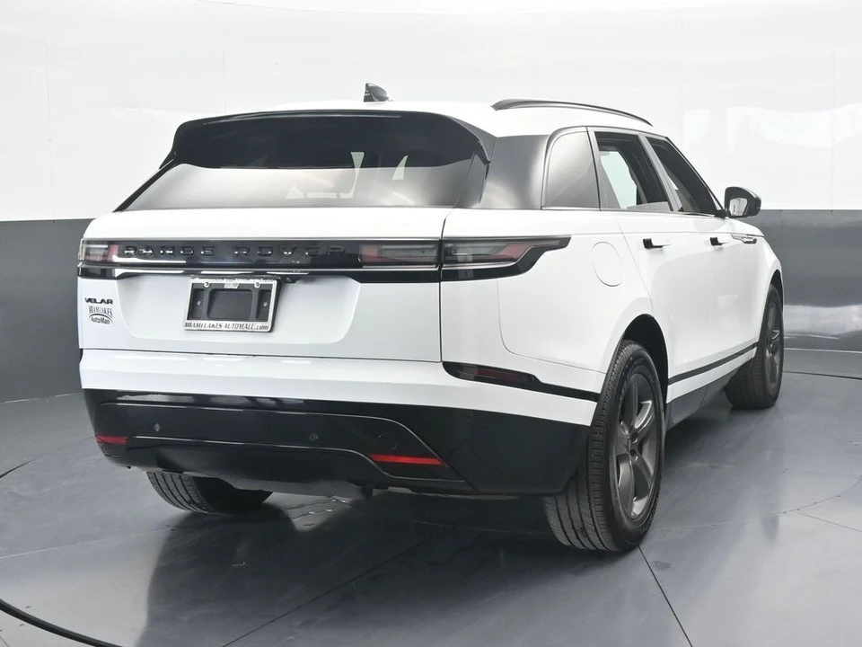 2025 Land Rover Range Rover Velar - Image 5 of 12