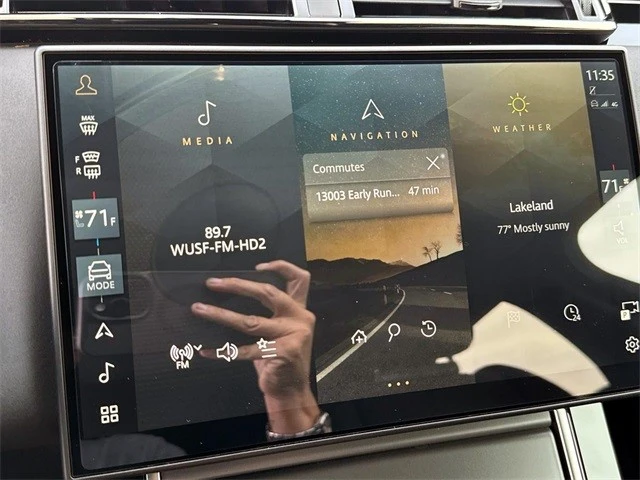 2025 Land Rover Range Rover Velar - Image 20 of 21