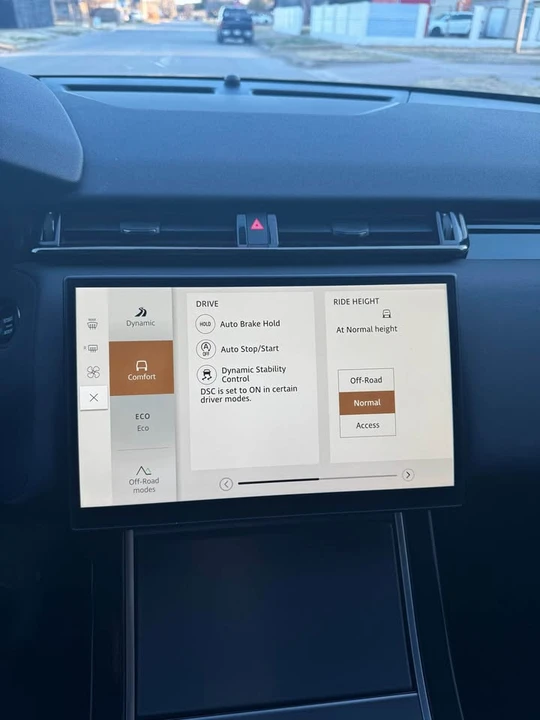 2025 Land Rover Range Rover Velar - Image 8 of 8