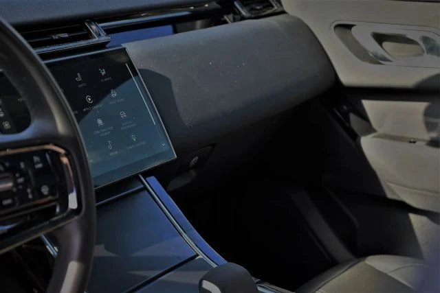 2025 Land Rover Range Rover Velar - Image 9 of 18
