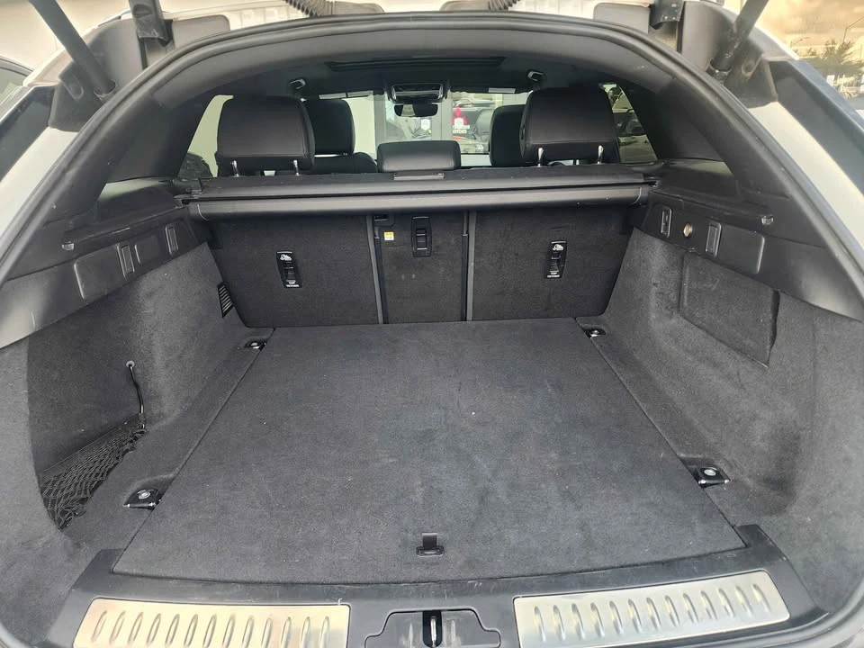 2025 Land Rover Range Rover Velar - Image 11 of 14