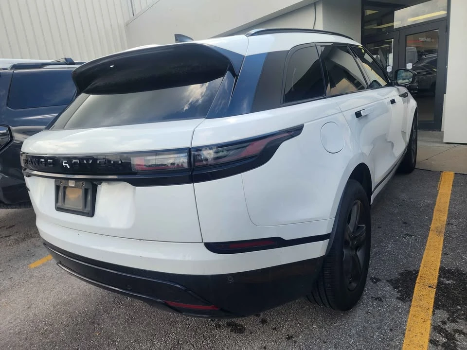 2025 Land Rover Range Rover Velar - Image 9 of 14