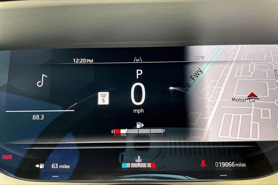 2025 Land Rover Range Rover L460 - Image 11 of 15