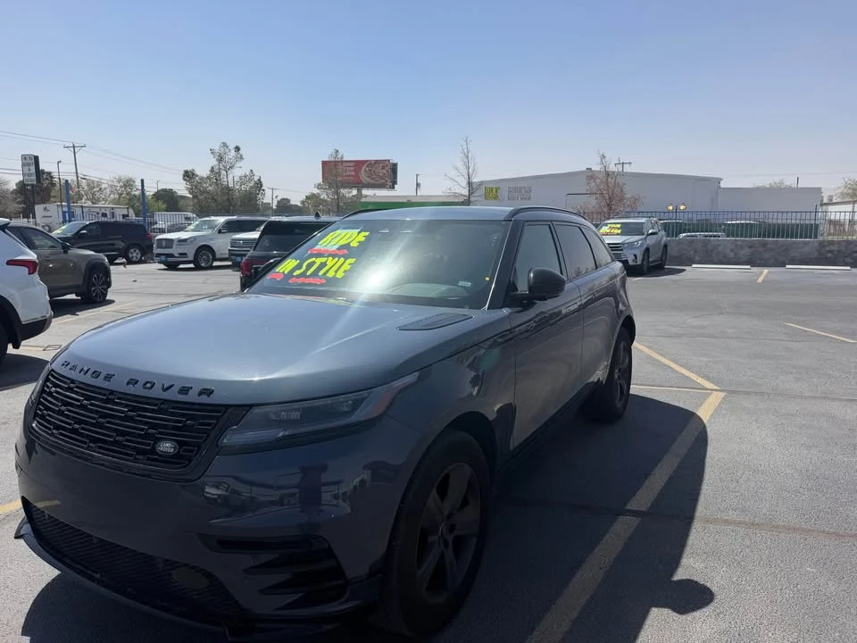 2025 Land Rover Range Rover Velar - Image 2 of 8