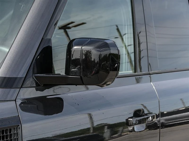 2025 Land Rover Defender L663 - Image 5 of 9