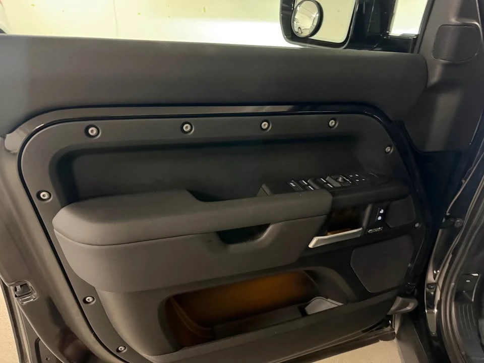 2025 Land Rover Defender L663 - Image 13 of 20
