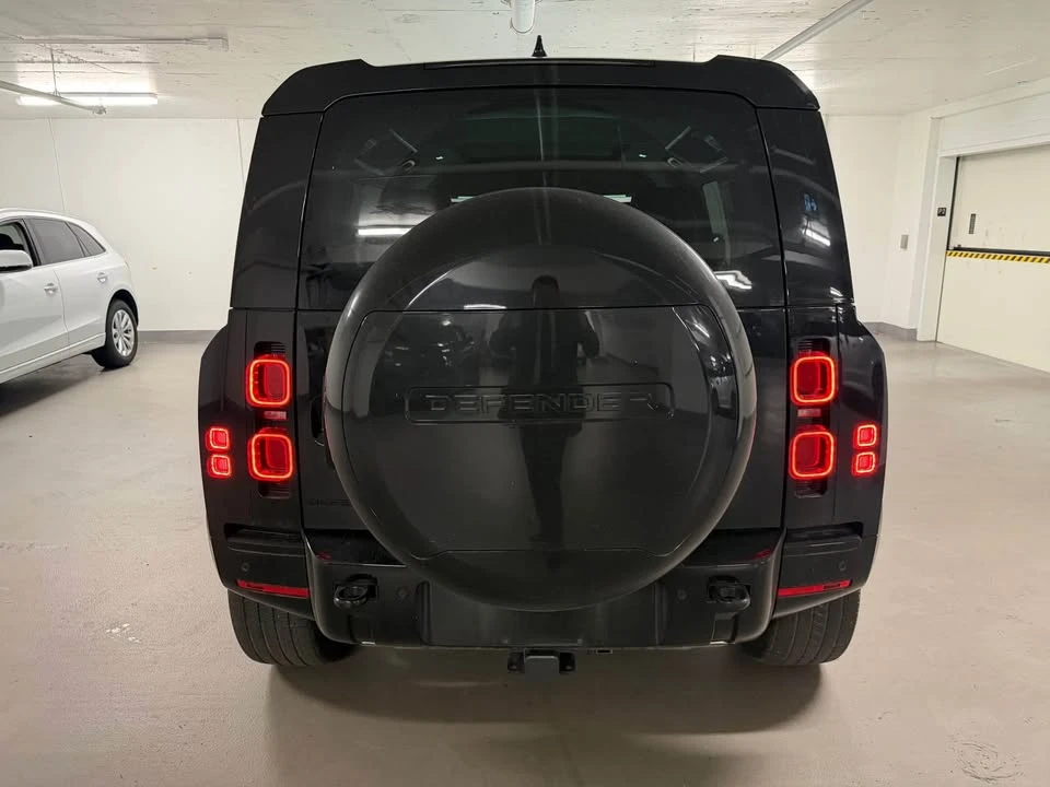2025 Land Rover Defender L663 - Image 10 of 20