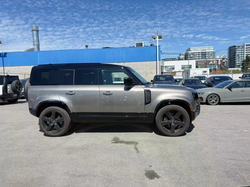2025 Land Rover Defender L663 - Image 3 of 15