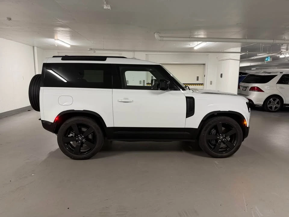 2025 Land Rover Defender L663 - Image 6 of 16