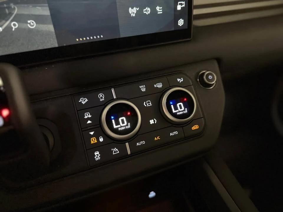 2025 Land Rover Defender L663 - Image 15 of 16