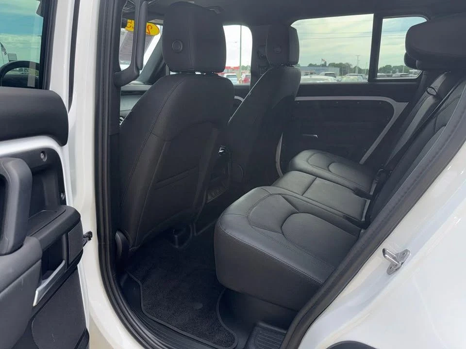 2025 Land Rover Defender L663 - Image 17 of 20