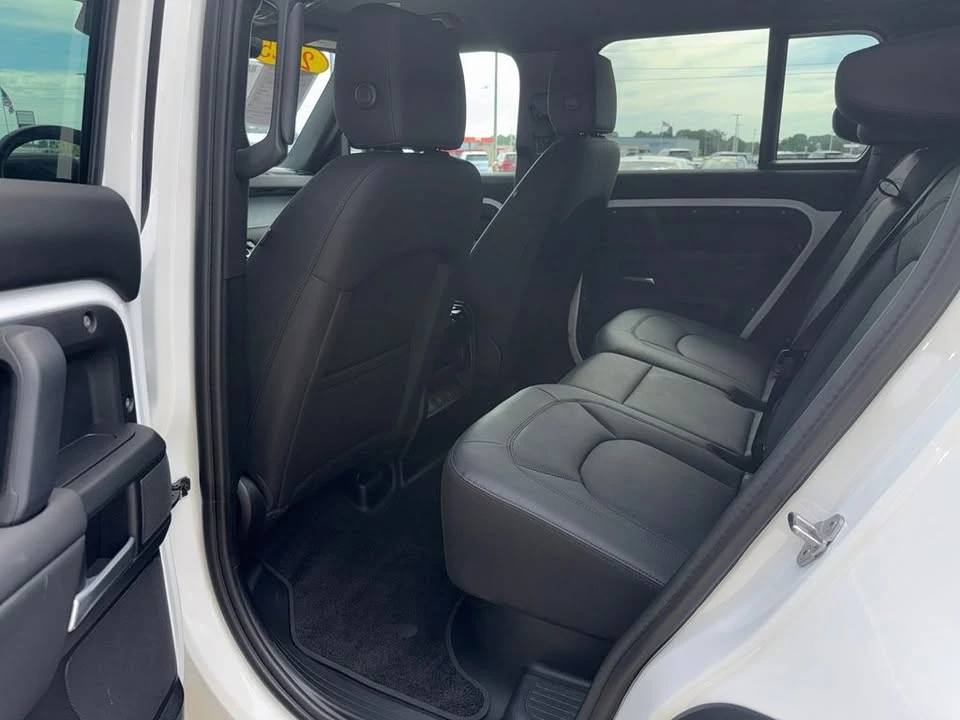 2025 Land Rover Defender L663 - Image 17 of 20