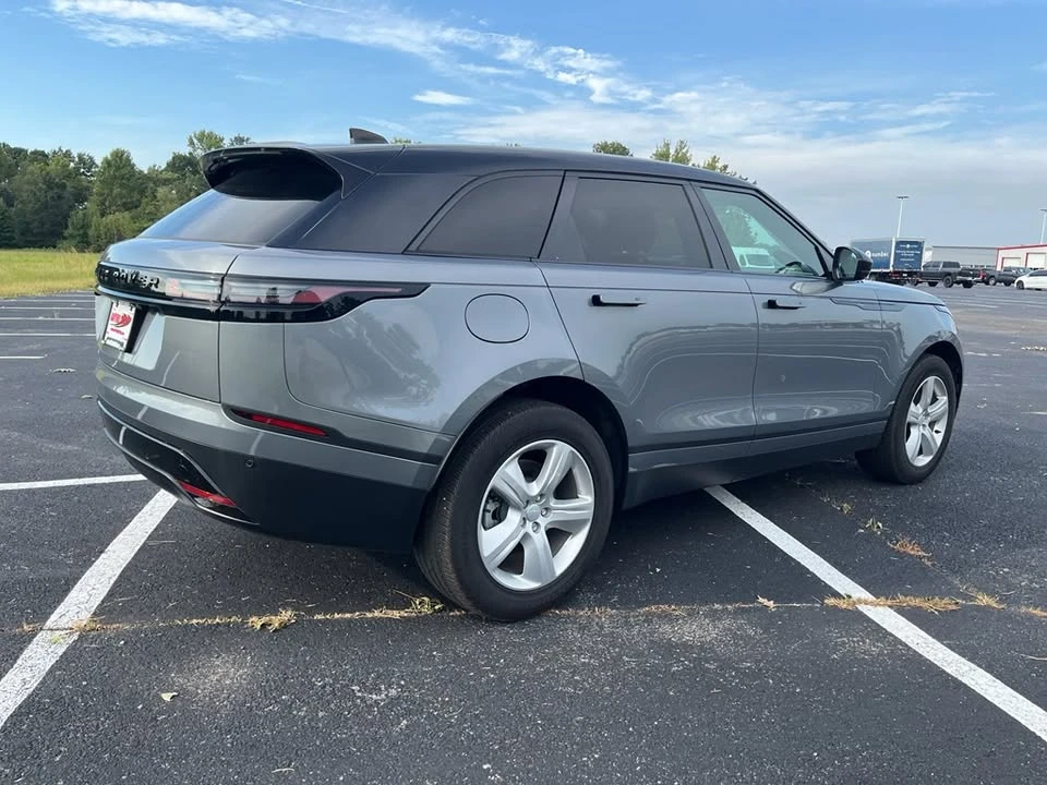 2025 Land Rover Range Rover Velar - Image 5 of 20