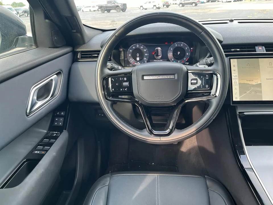 2025 Land Rover Range Rover Velar - Image 11 of 20