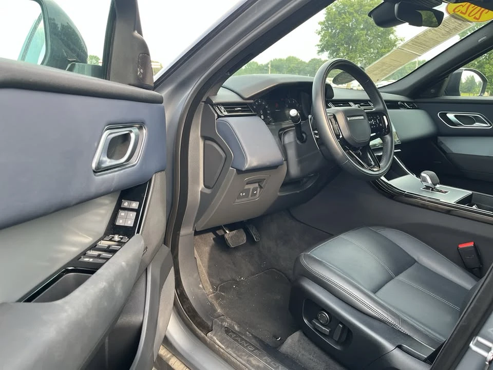 2025 Land Rover Range Rover Velar - Image 9 of 20