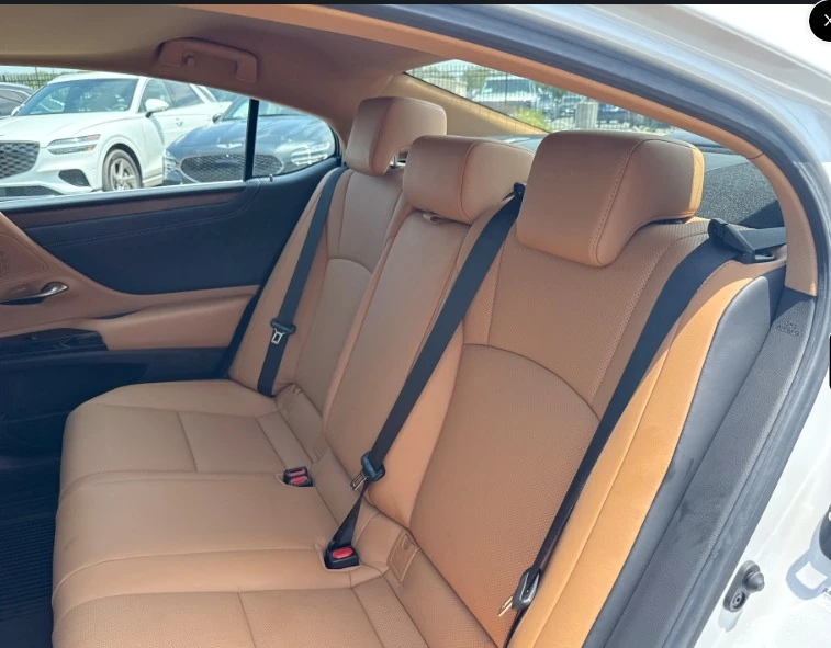 2025 Lexus ES 7th Gen - Image 8 of 8