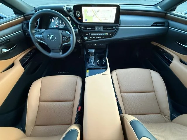2025 Lexus ES 7th Gen - Image 18 of 21