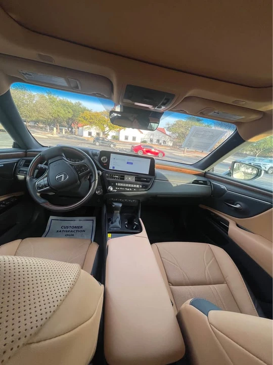 2025 Lexus ES 7th Gen - Image 6 of 8