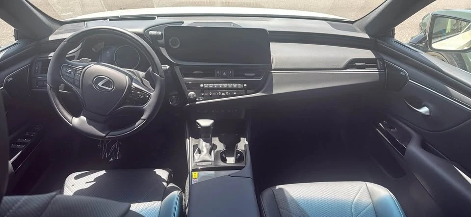 2025 Lexus ES 7th Gen - Image 6 of 6