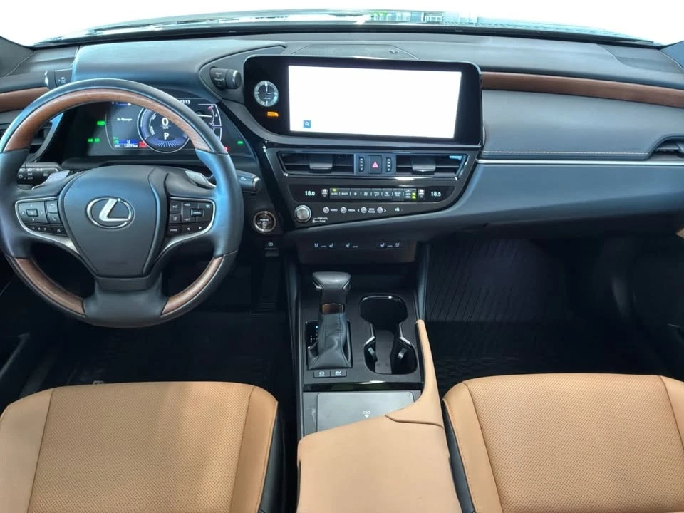 2025 Lexus ES 7th Gen - Image 17 of 20