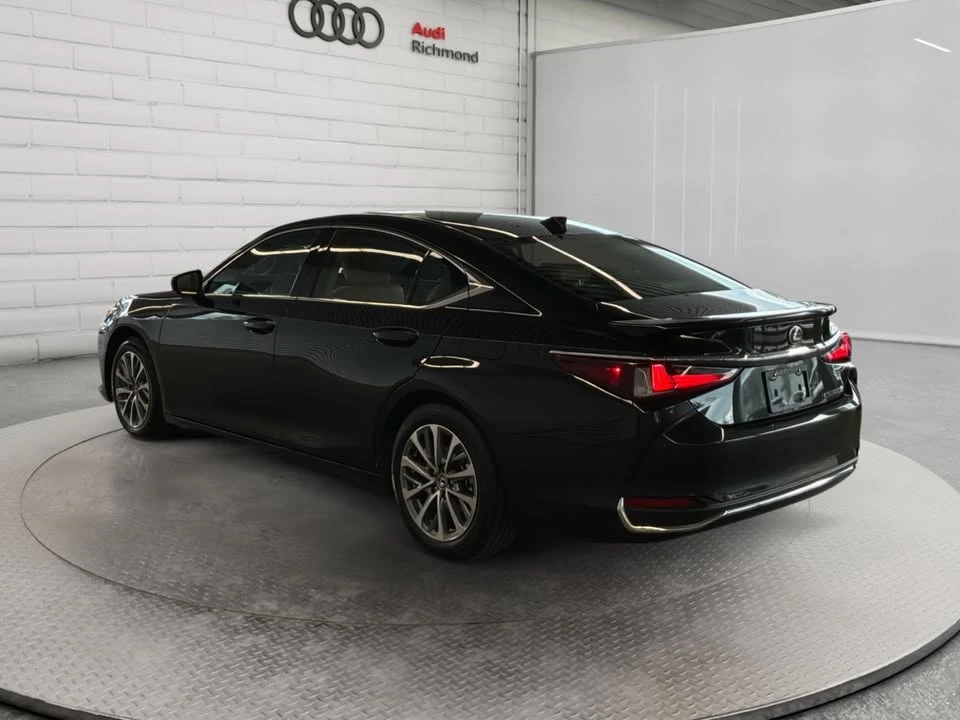 2025 Lexus ES 7th Gen - Image 7 of 20