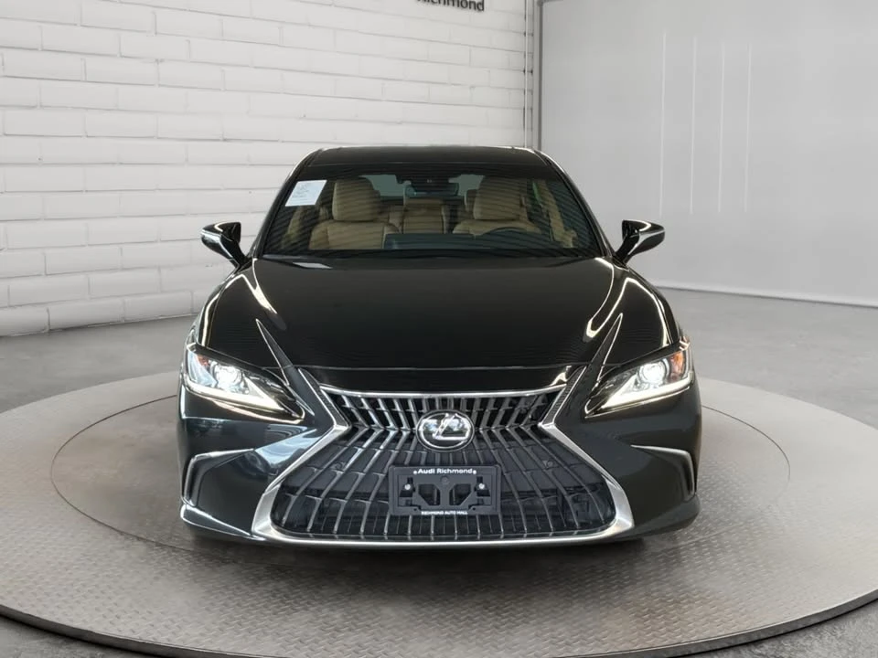 2025 Lexus ES 7th Gen - Image 2 of 20