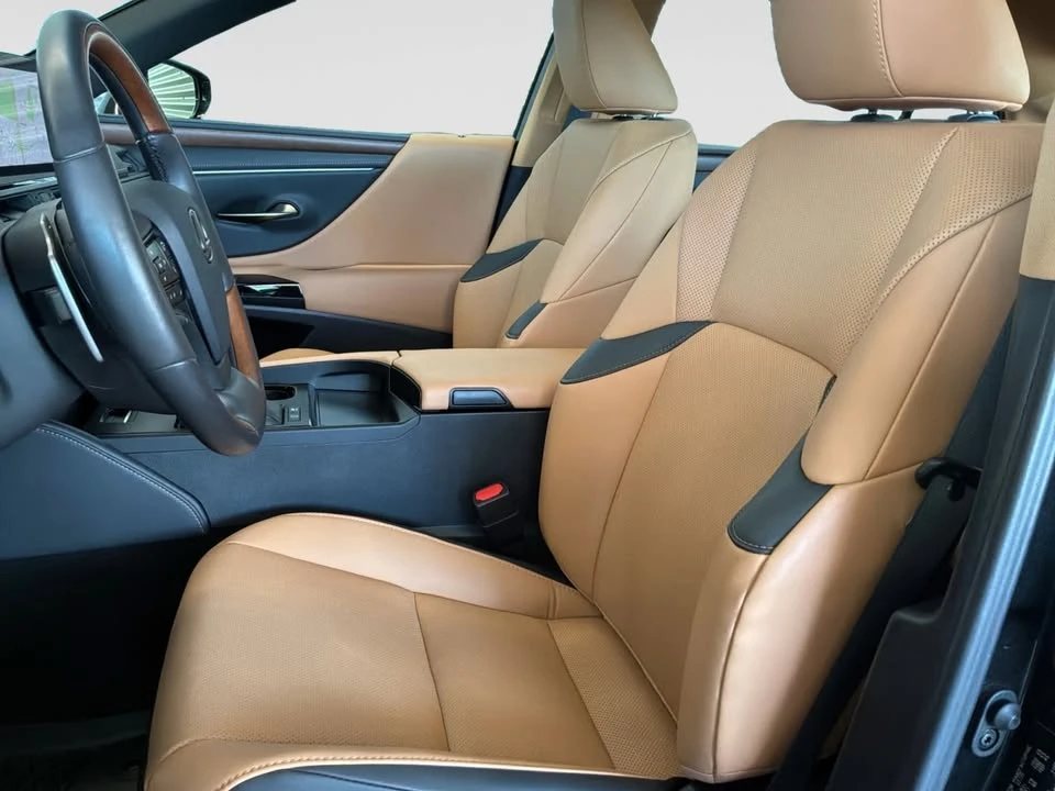 2025 Lexus ES 7th Gen - Image 10 of 20