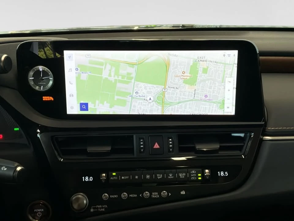 2025 Lexus ES 7th Gen - Image 16 of 20