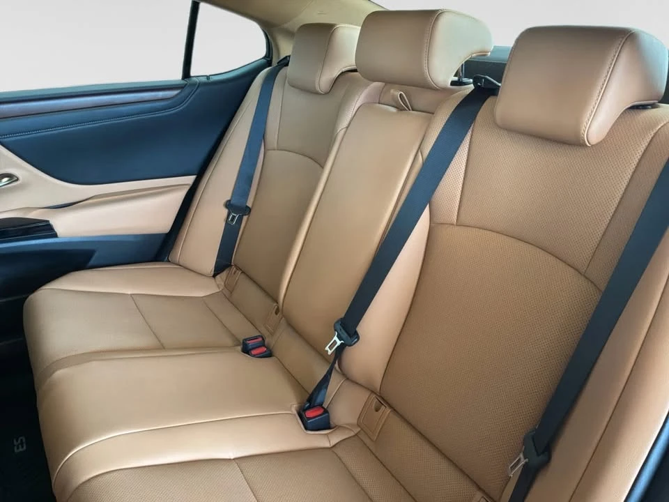 2025 Lexus ES 7th Gen - Image 20 of 20