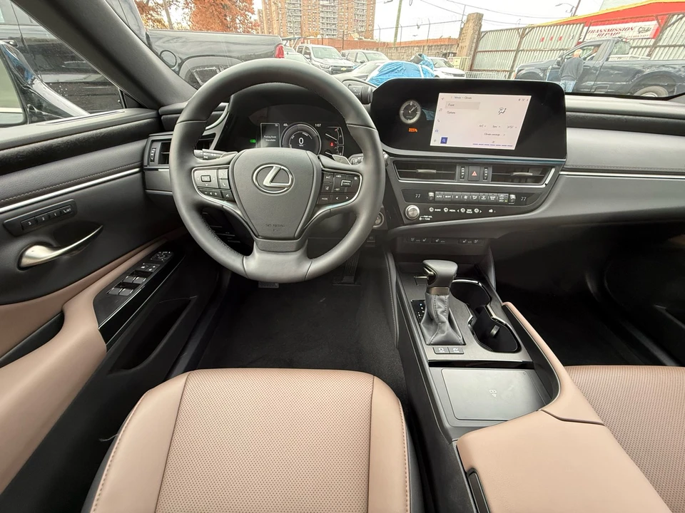 2025 Lexus ES 7th Gen - Image 21 of 21