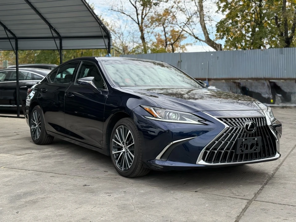 2025 Lexus ES 7th Gen - Image 3 of 21