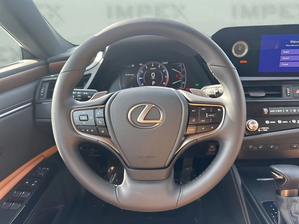 2025 Lexus ES 7th Gen - Image 15 of 21
