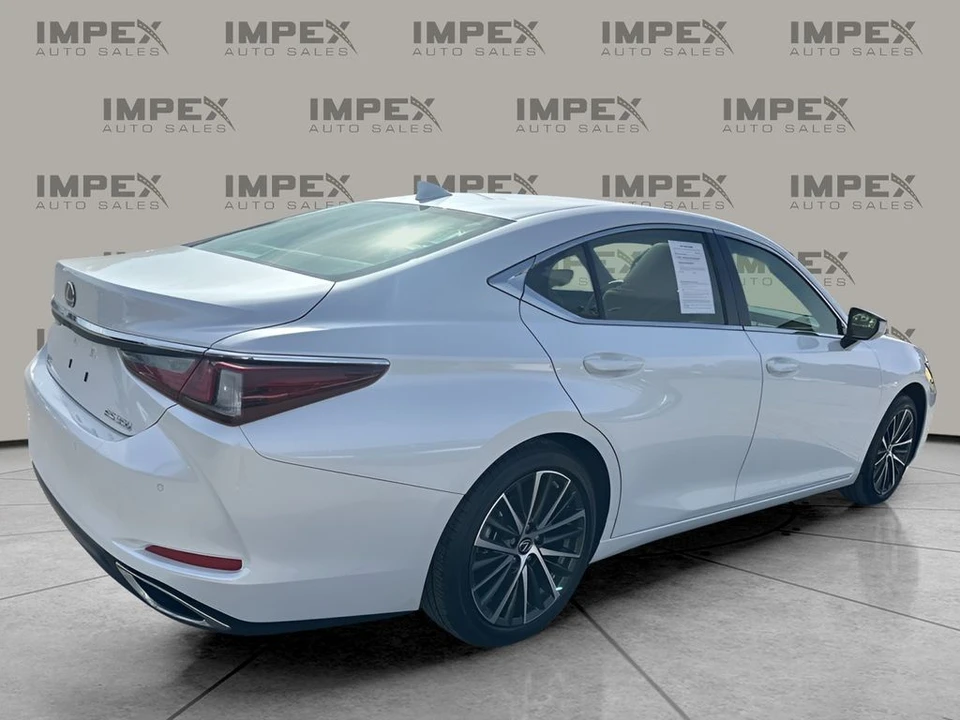 2025 Lexus ES 7th Gen - Image 5 of 21