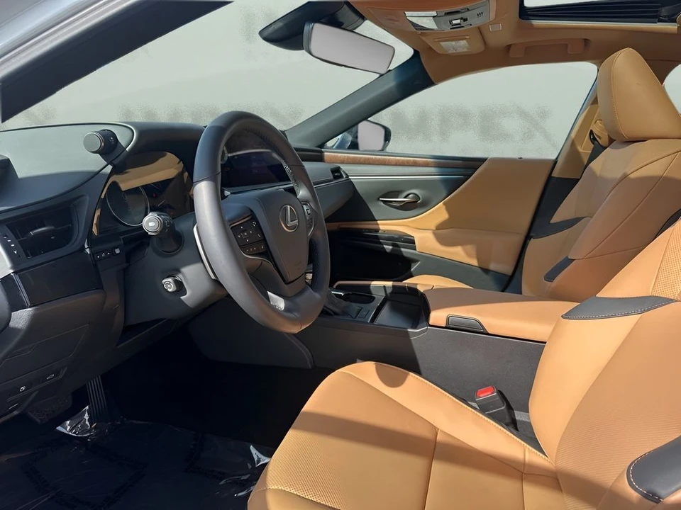 2025 Lexus ES 7th Gen - Image 9 of 21