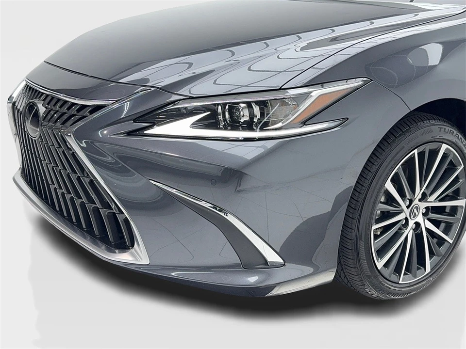 2025 Lexus ES 7th Gen - Image 5 of 12