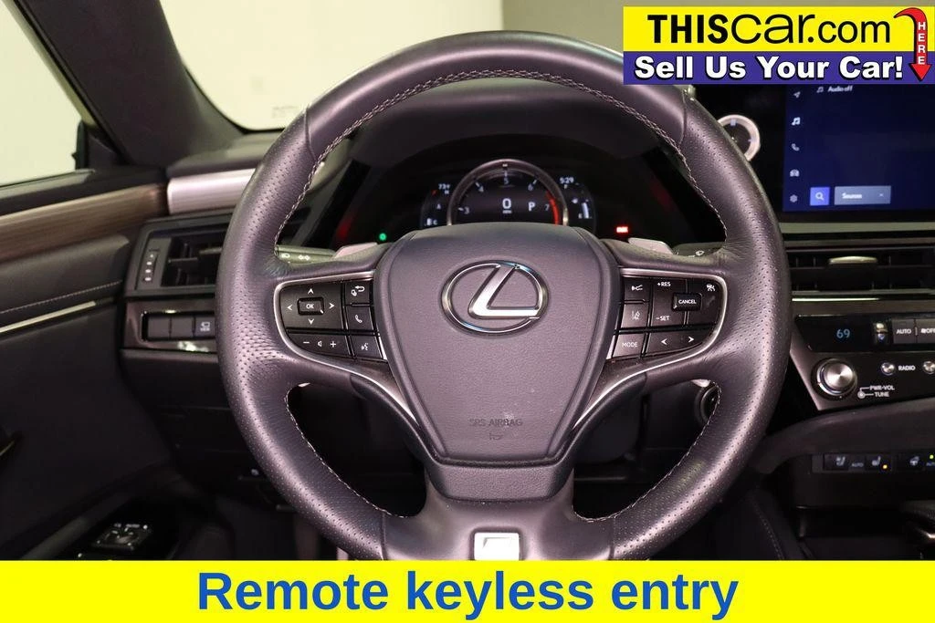 2025 Lexus ES 7th Gen - Image 19 of 21