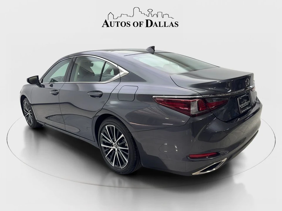 2025 Lexus ES 7th Gen - Image 9 of 21