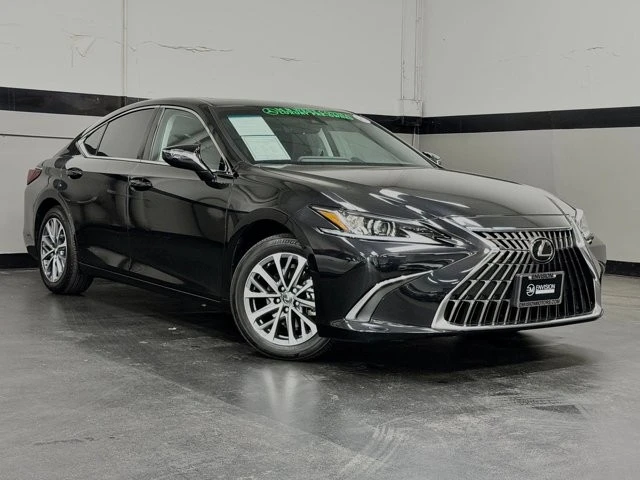 2025 Lexus ES 7th Gen - Image 2 of 21