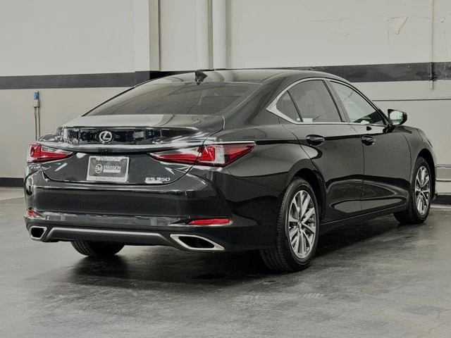 2025 Lexus ES 7th Gen - Image 12 of 21