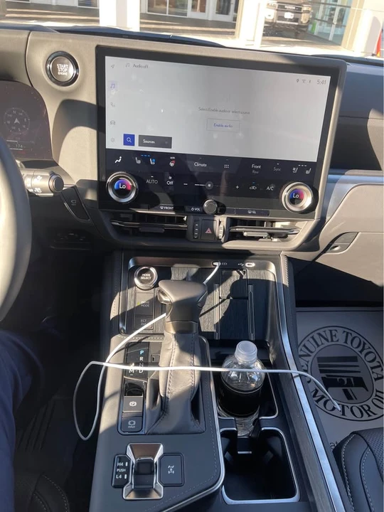 2025 Lexus GX 2nd Gen - Image 10 of 11