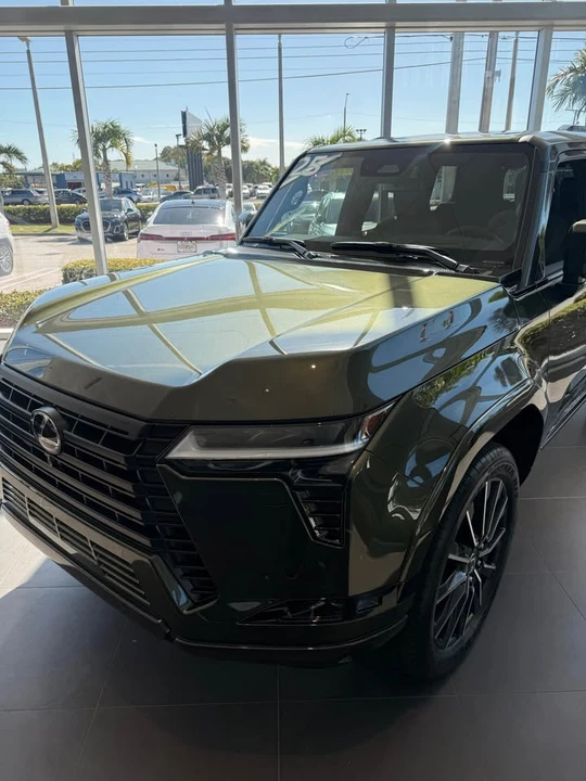 2025 Lexus GX 3rd Gen - Image 2 of 10